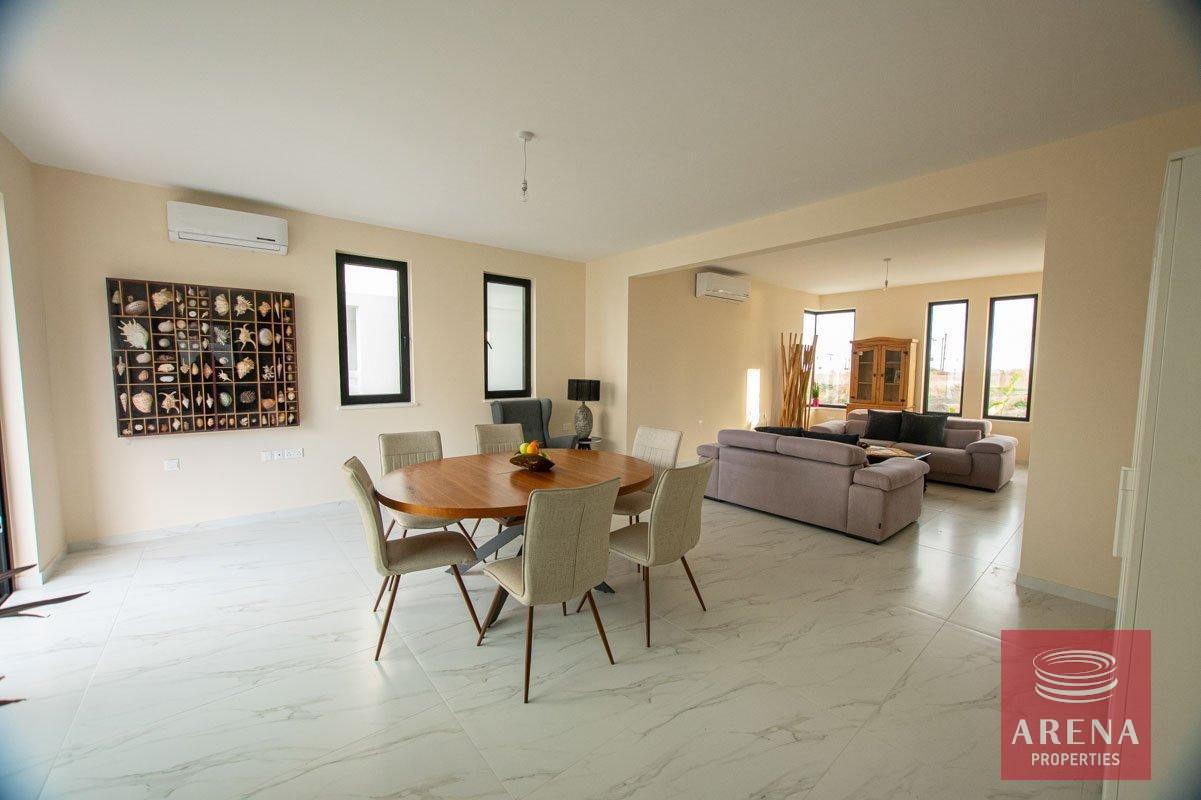 8-VILLA-FOR-RENT-LIVADIA-5473-1