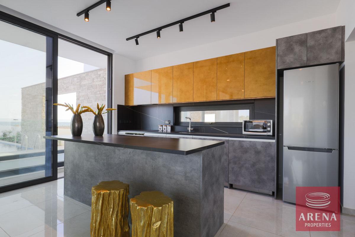 8-VILLA-IN-AYIA-THEKLA-8949