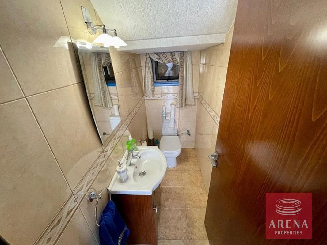 8-VILLA-IN-LIVADIA-7744