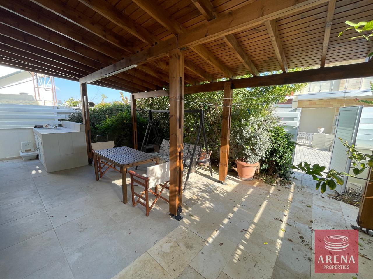 8-VILLA-IN-PERVOLIA-8654