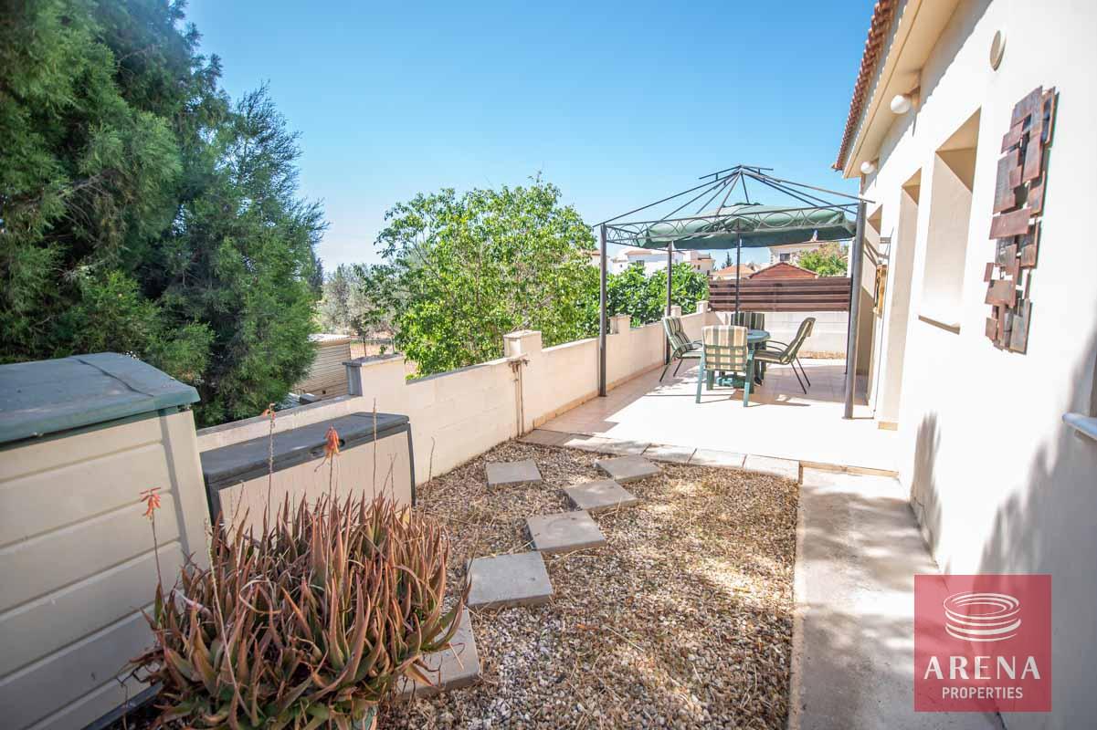 8-bungalow-in-liopetri-2