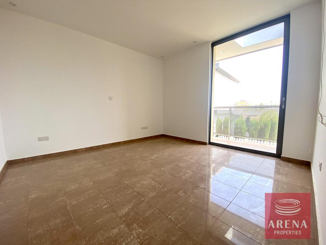 8-dherynia-three-bedroom-townhouse-for-sale-2285