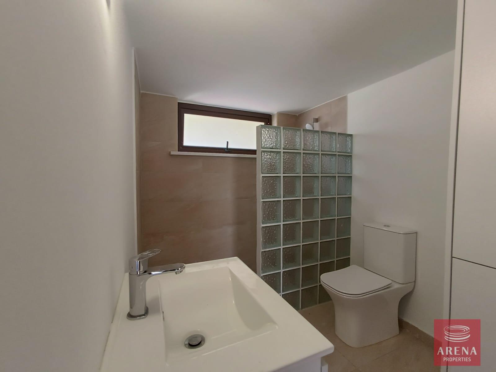 8-houses-in-pervolia-8297