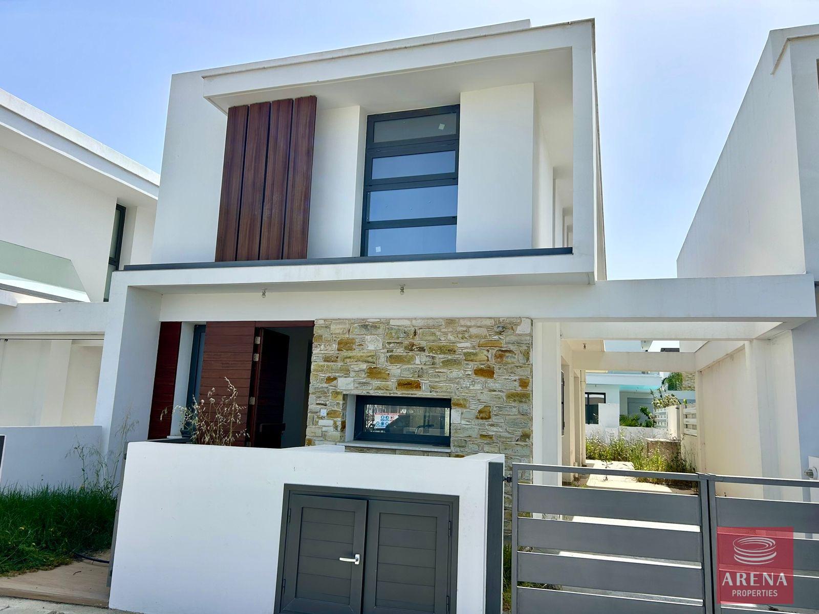 8e59b215-7f09-446f-9be4-d5530a4ea150-1