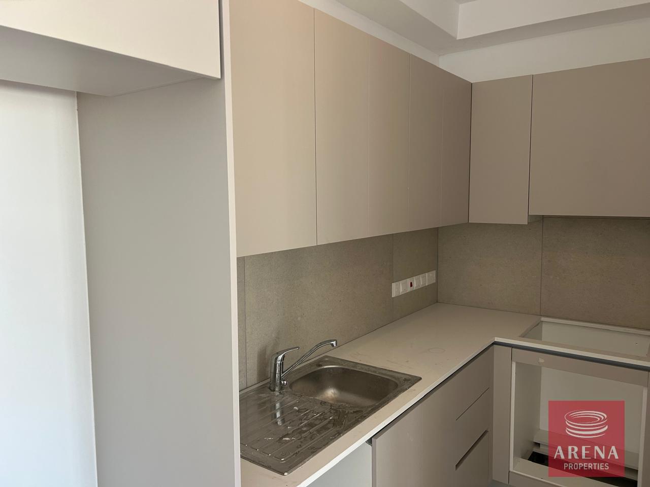 9-1-BED-APT-IN-NEW-MARINA-AREA-8739