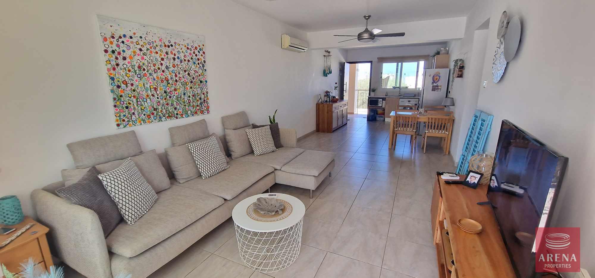 9-1-bed-apt-kapparis-7439