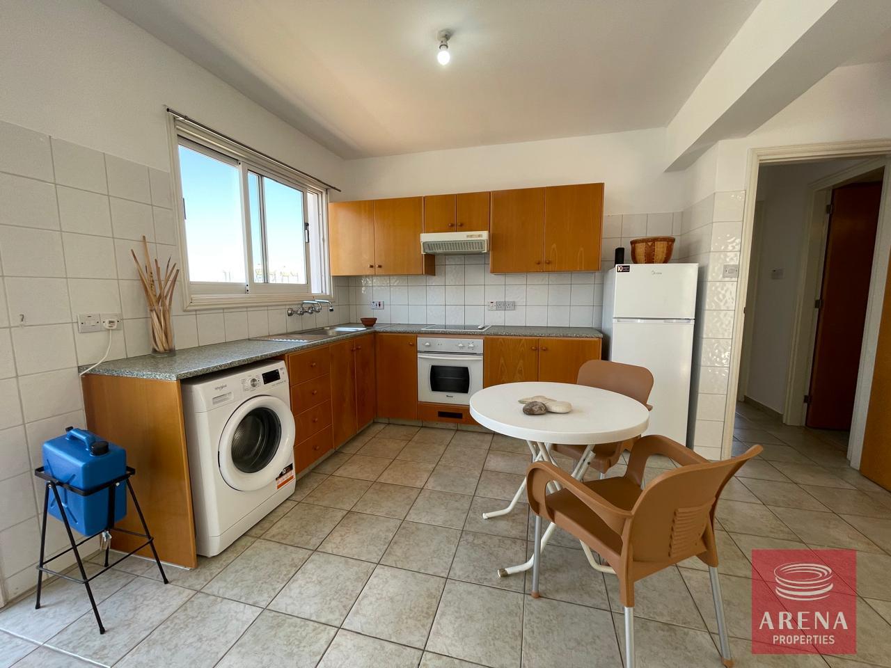 9-2-BED-APT-PARALIMNI-8509