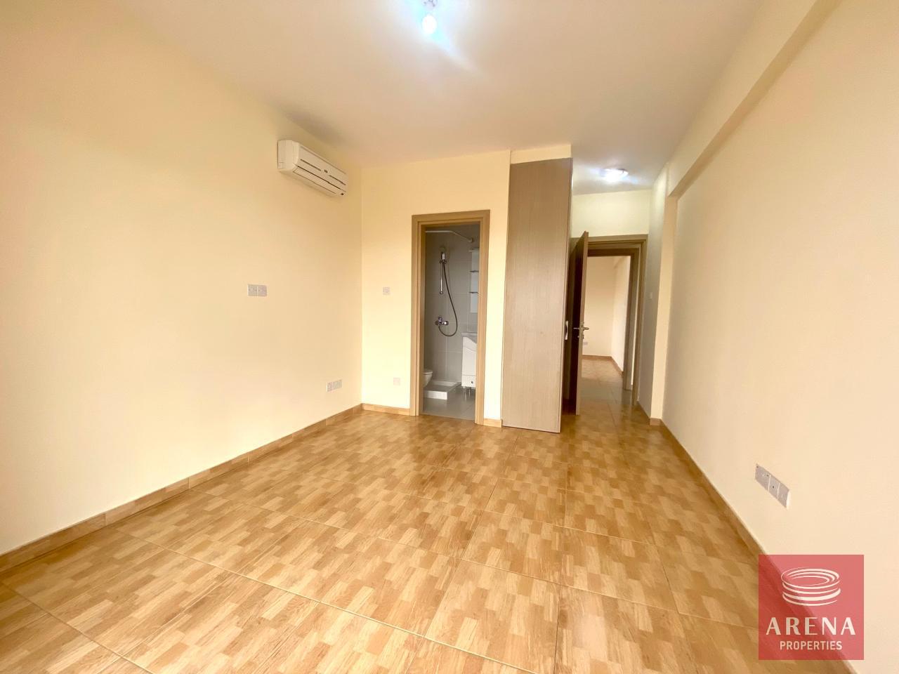 9-2-bed-apt-for-rent-in-paralimni-805-1