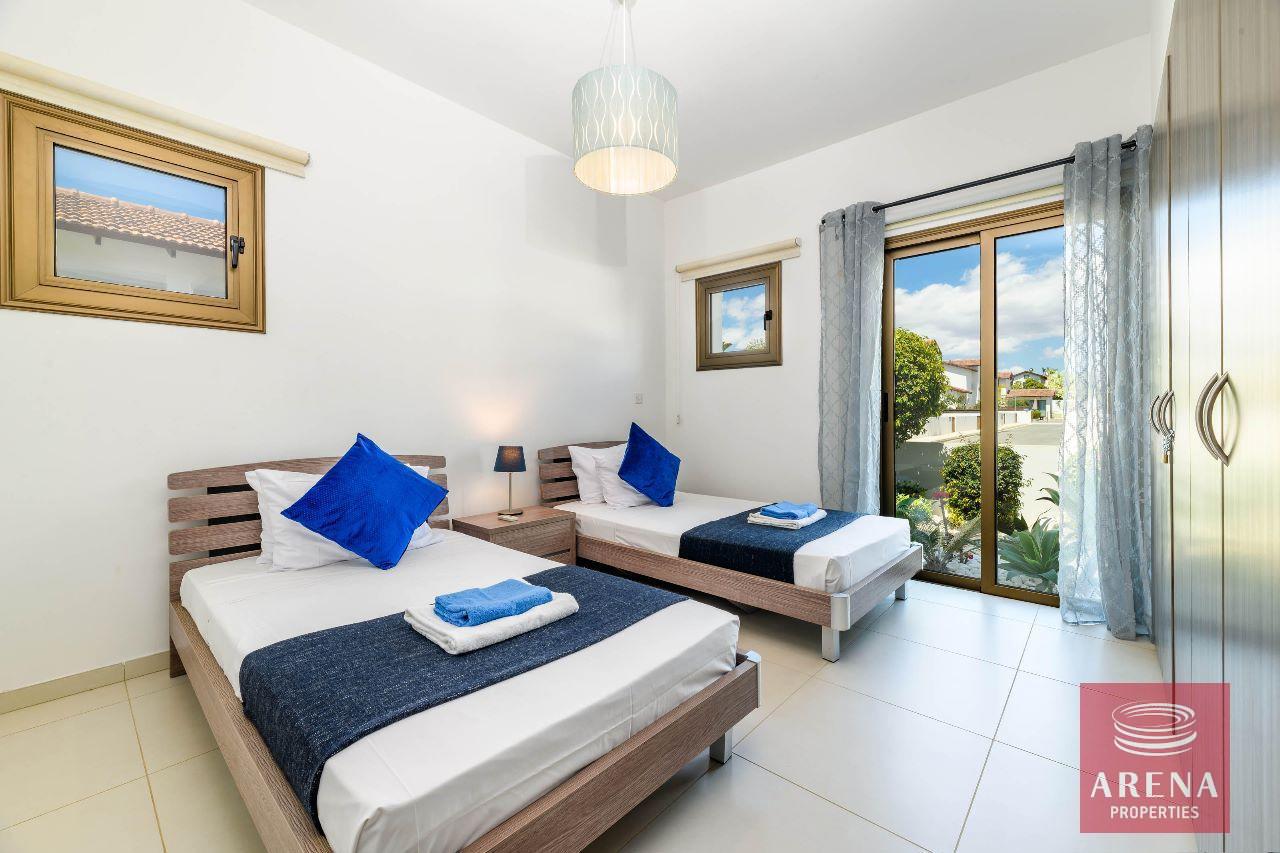 9-3-BED-BUNG-AYIA-THEKLA-7409-2