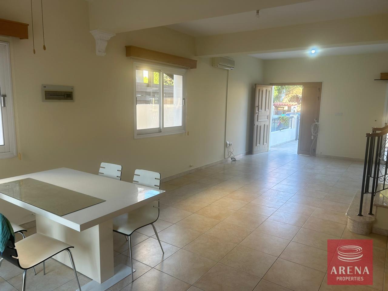 9-3-BED-HOUSE-IN-KRASA-7678