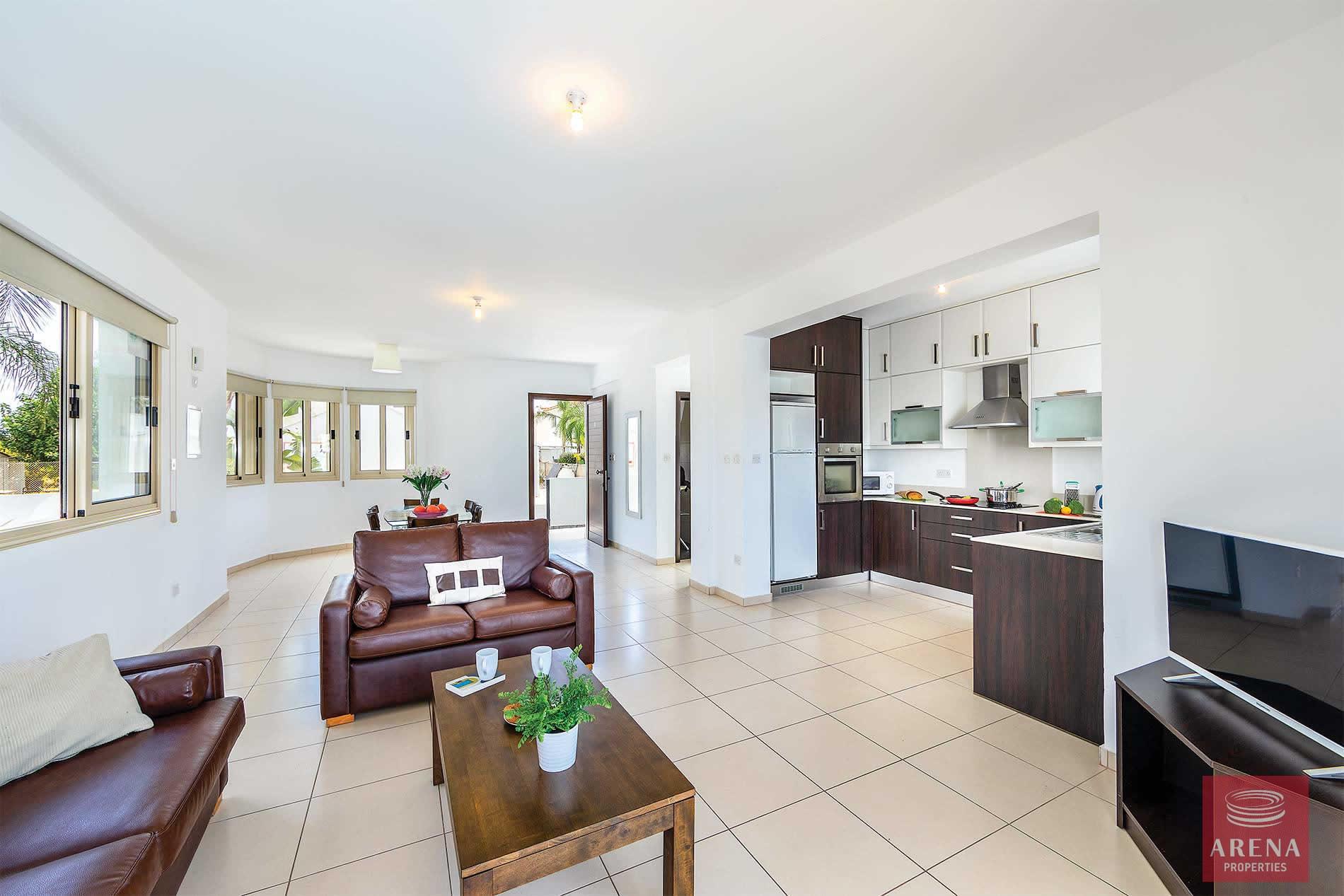 9-3-BED-VILLA-FOR-SALE-IN-PERNERA-6742-1