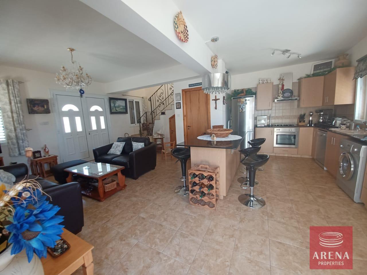 9-3-BED-VILLA-IN-AVGOROU-7036