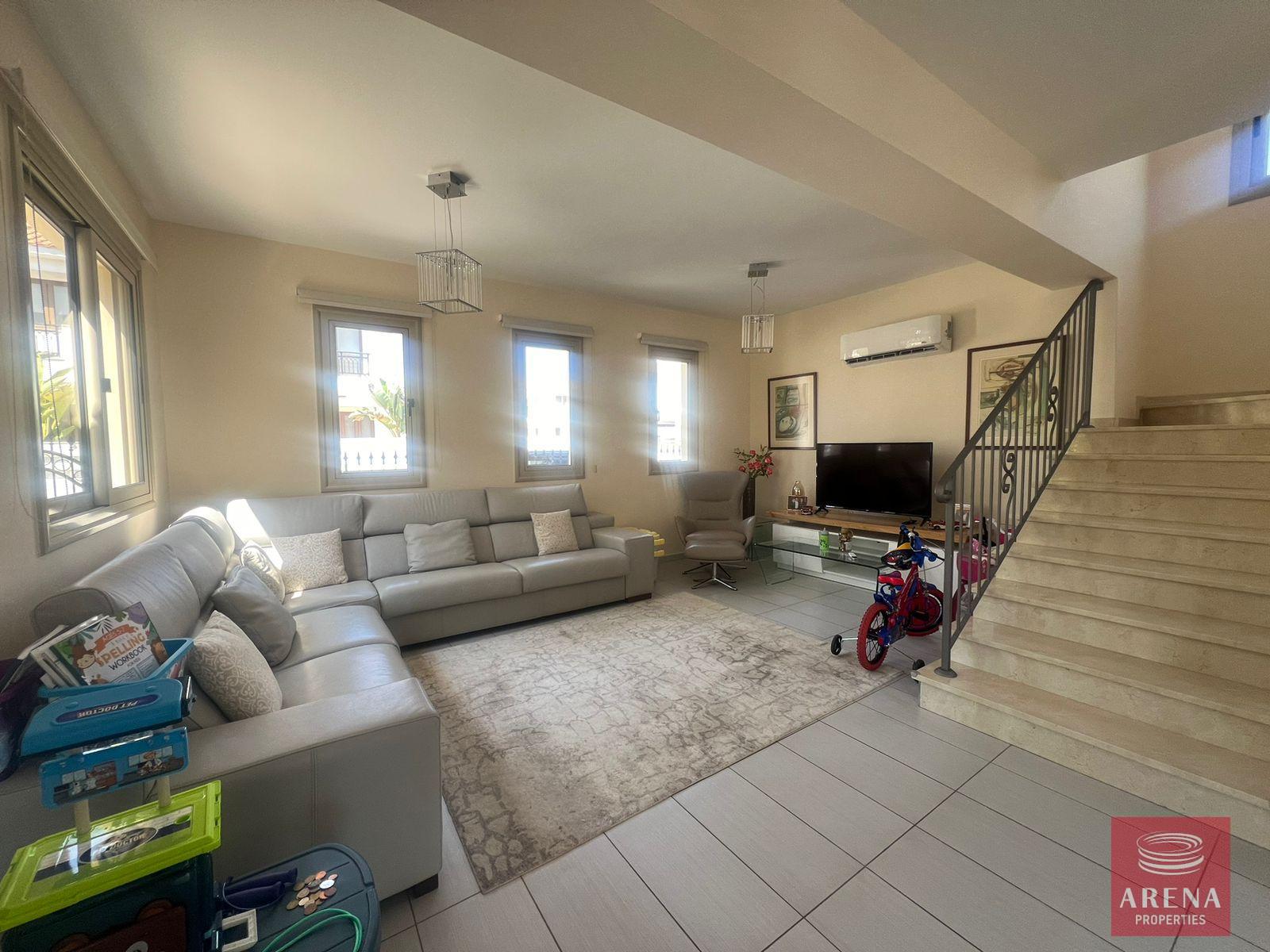 9-3-BED-VILLA-PERNERA-8381