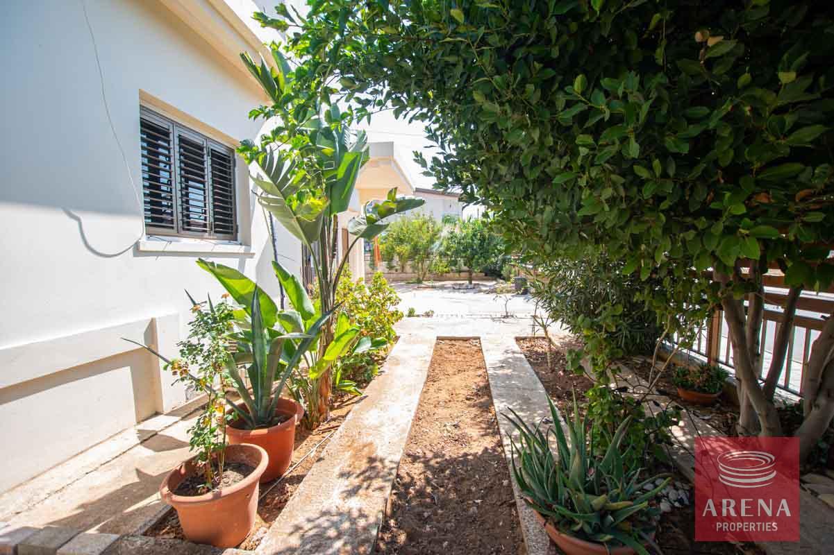 9-3-BED0BUNGALOW-PARALIMNI-5378-2
