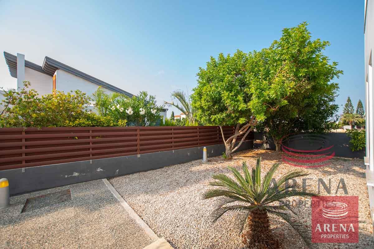 9-3-Bed-villa-in-ayia-thekla-5700