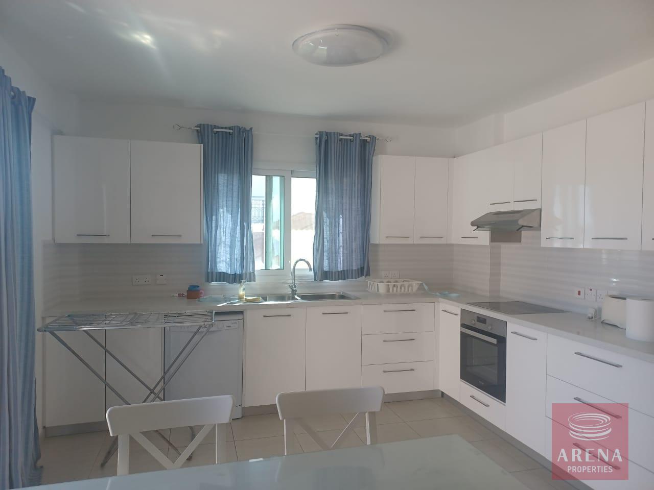9-3-bed-apt-for-rent-Paralimni-7431-5