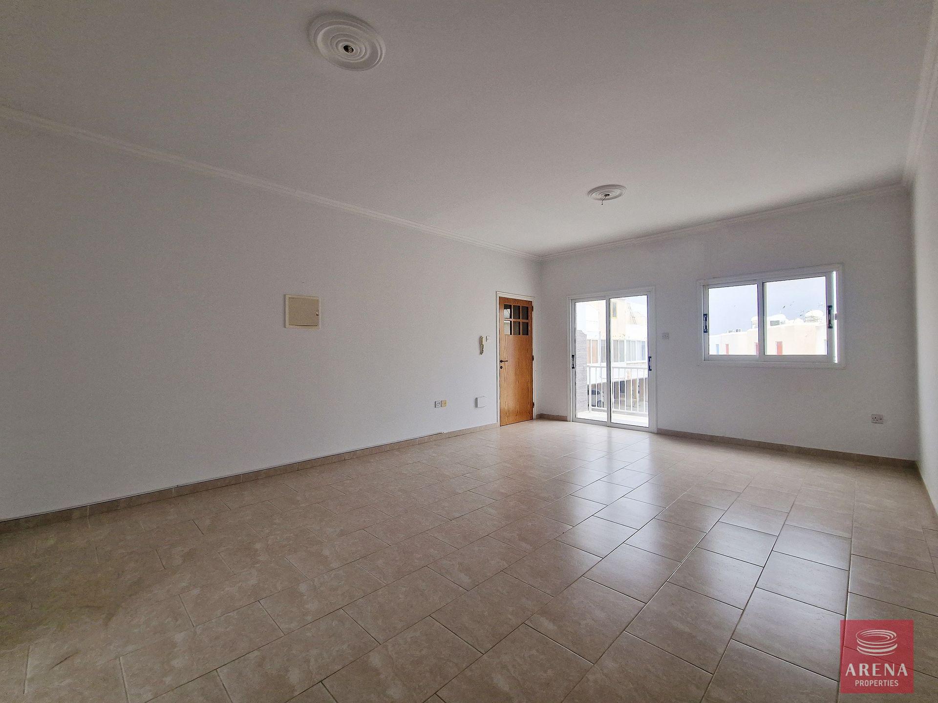 9-3-bed-apt-in-Derynia-7014