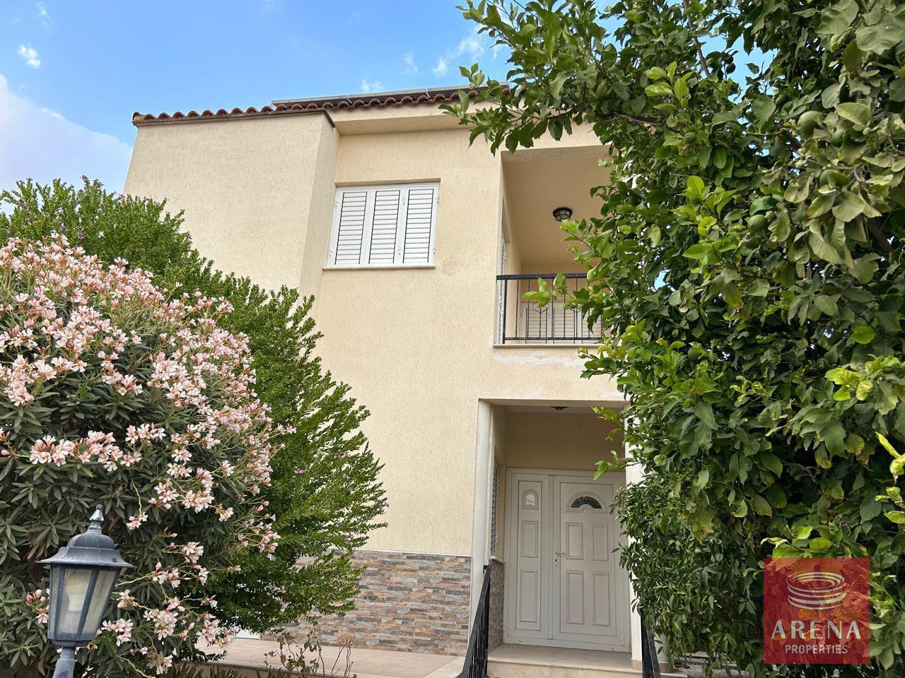 9-4-BED-VILLA-IN-ARADIPPOU-8641