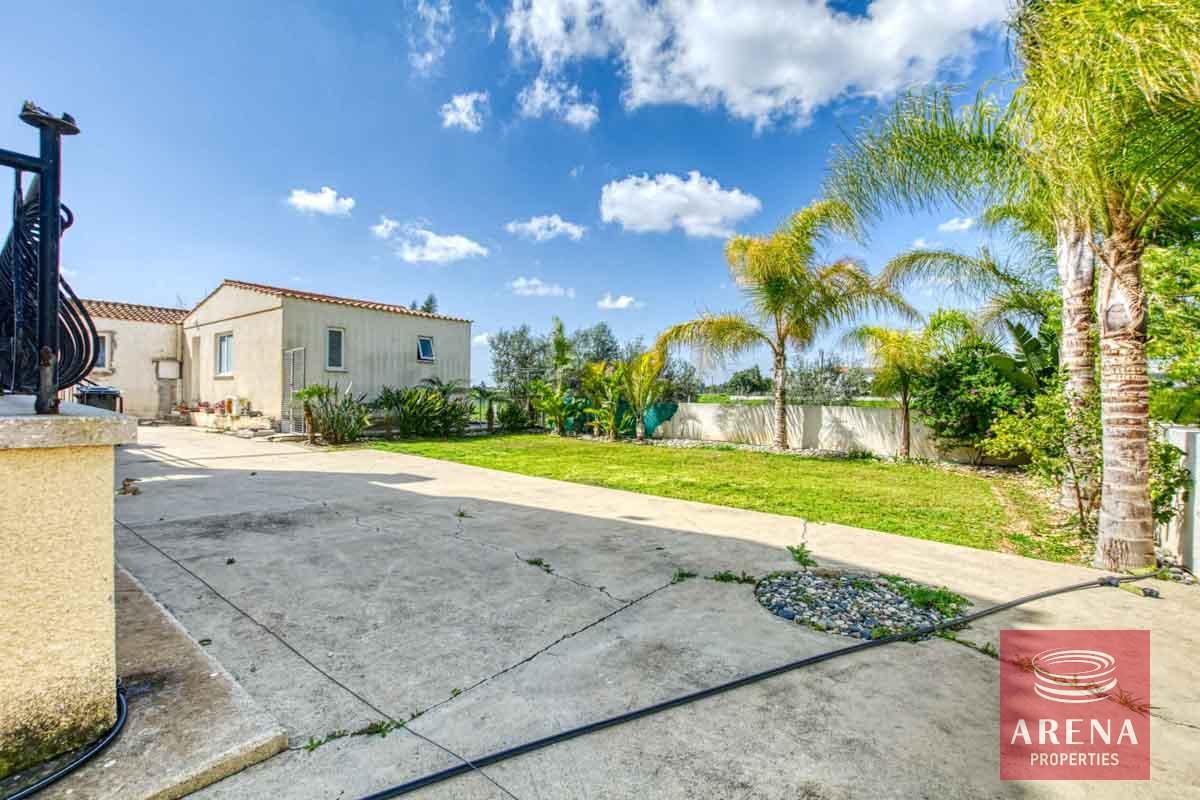 9-4-BED-VILLA-IN-PARALIMNI-6092-2