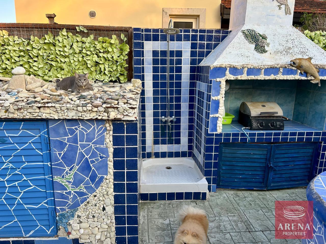 9-4-BED-VILLA-PERVOLIA-8659