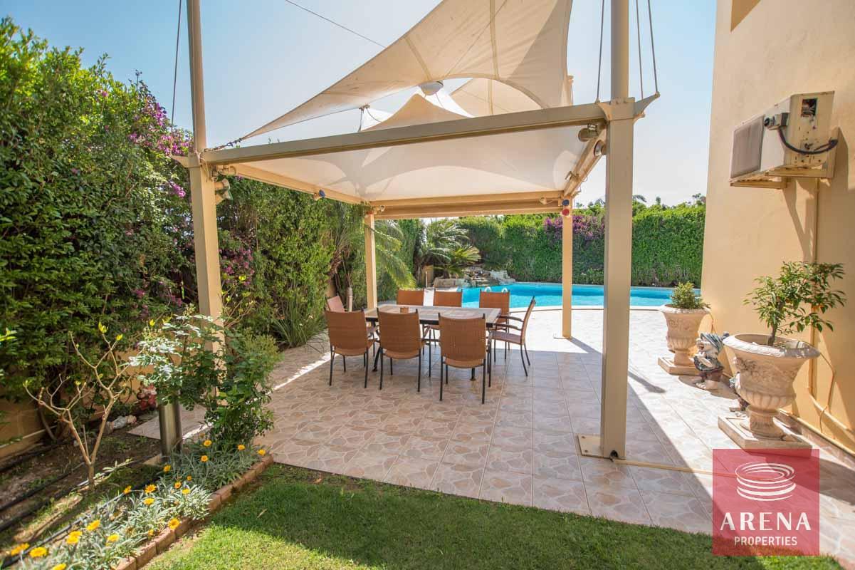 9-4-bed-villa-in-ayia-thekla_1