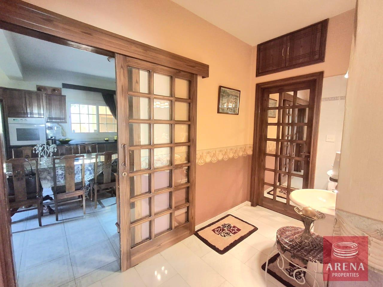 9-5-BED-VILLA-LIVADIA-9182
