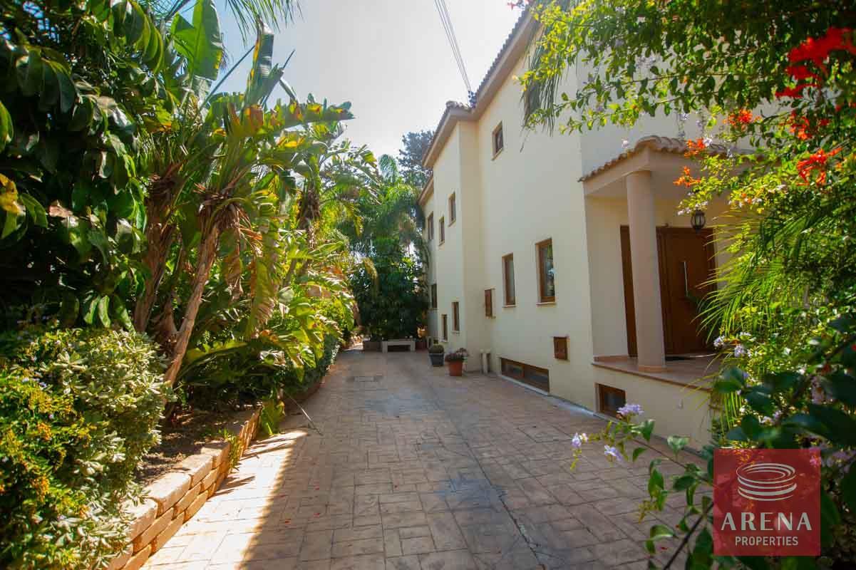 9-5-BED-villa-in-derynia-5777-4