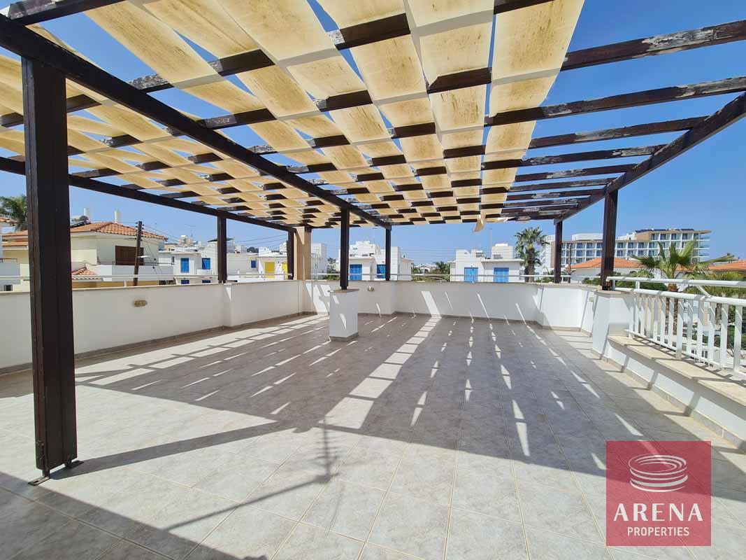 9-Bungalow-with-Roof-garden-6159