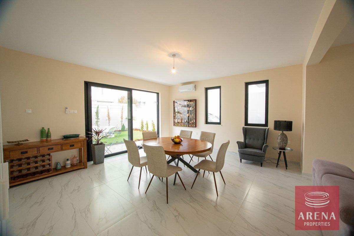 9-VILLA-FOR-RENT-LIVADIA-5473-1