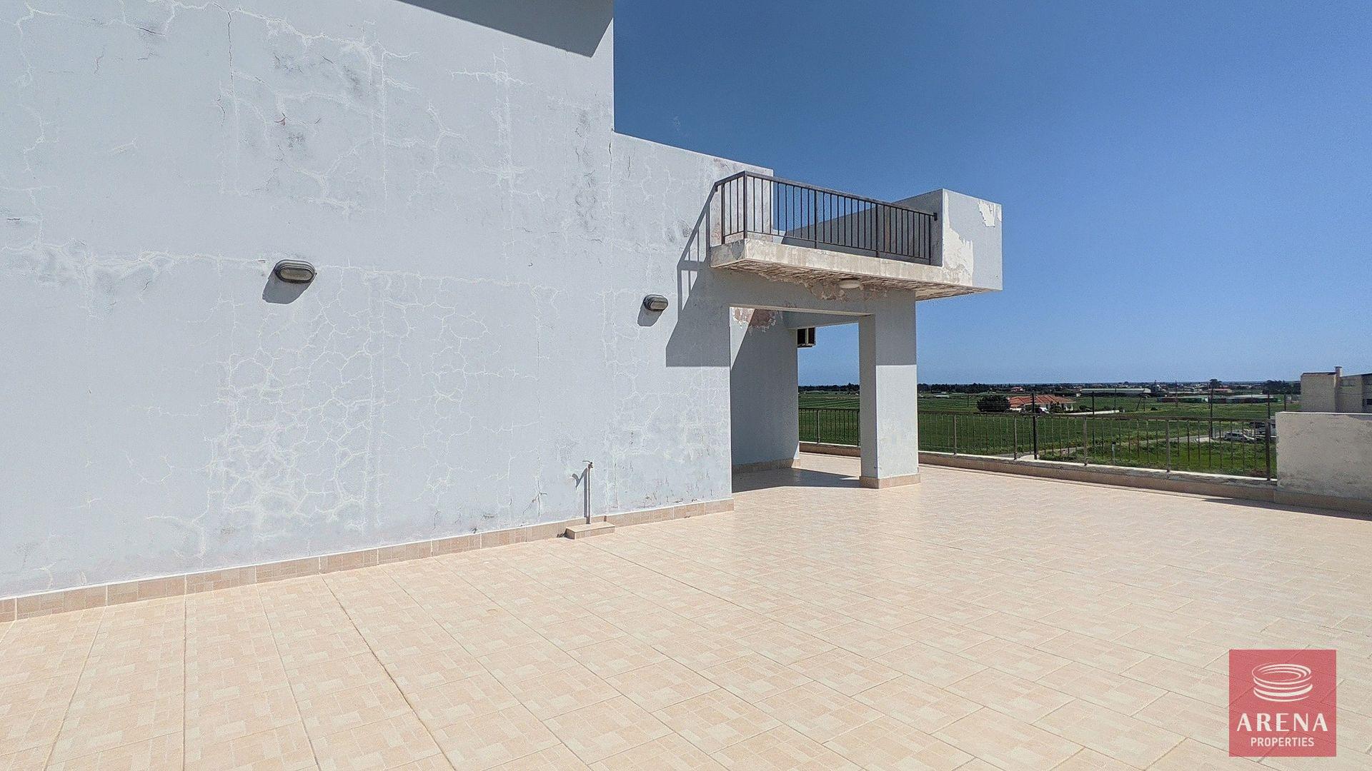 9-building-in-kiti-8178