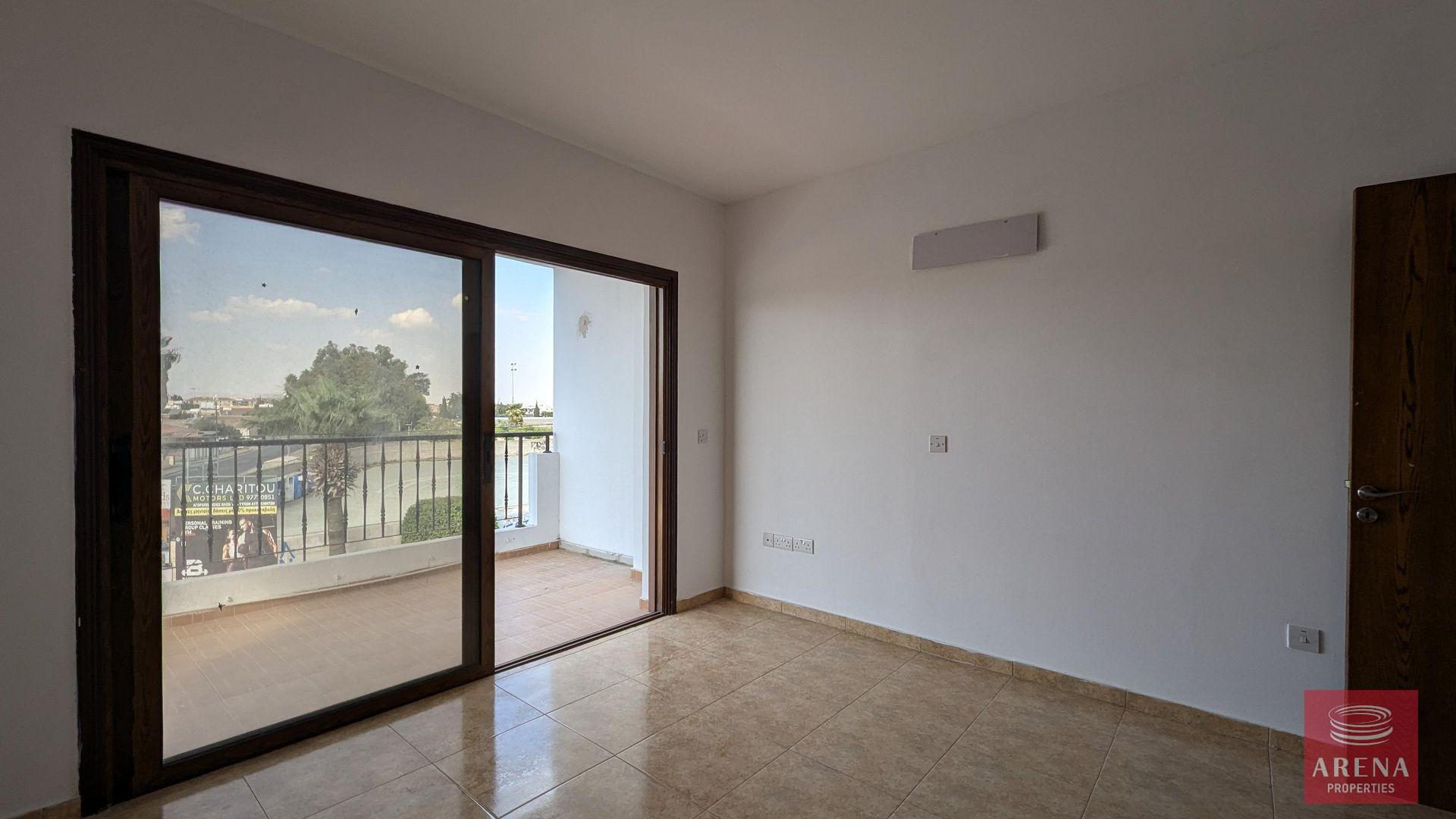 9-building-in-kiti-8884