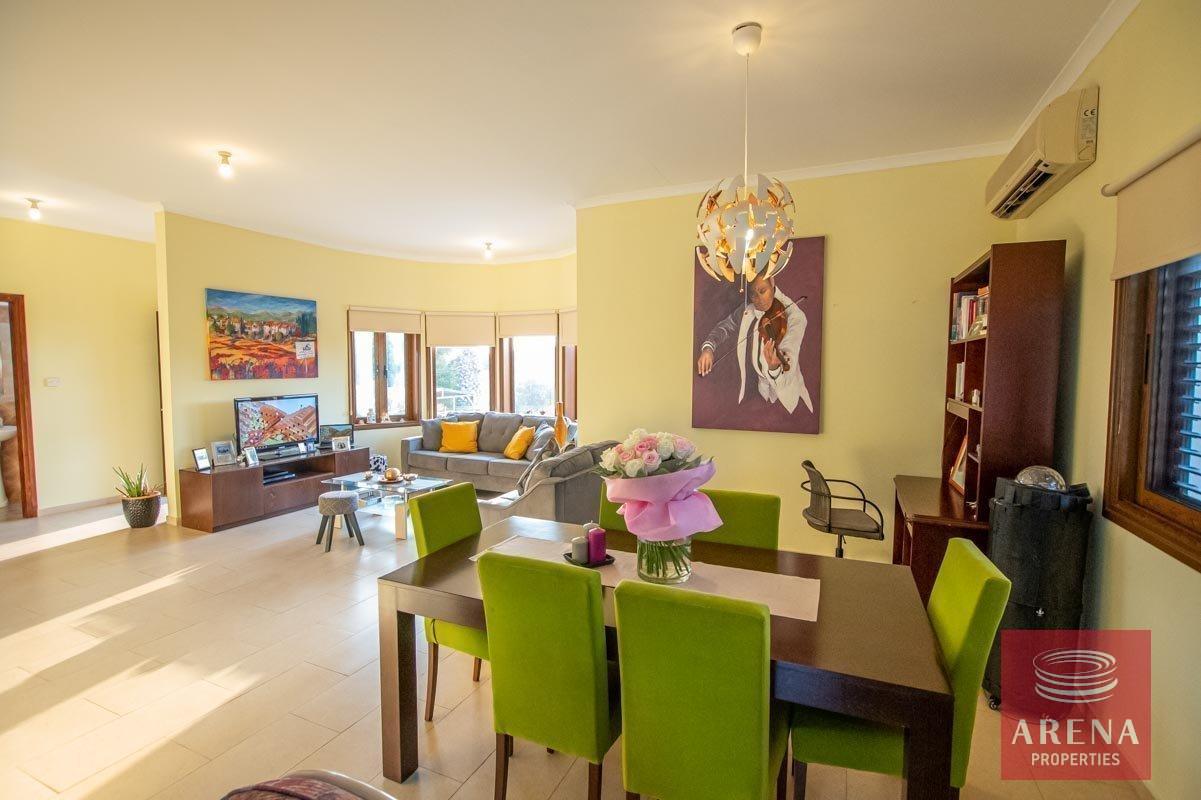 9-bungalow-in-sotira-2