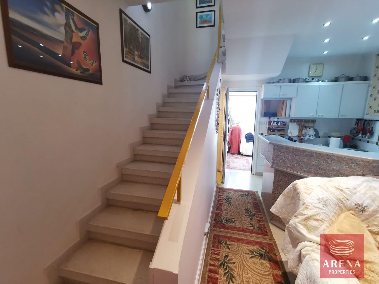 9-townhouse-in-meneou-5739-2