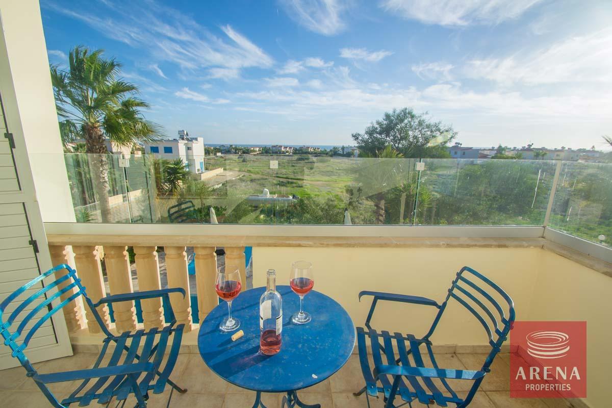 9-villa-in-ayia-thekla_1