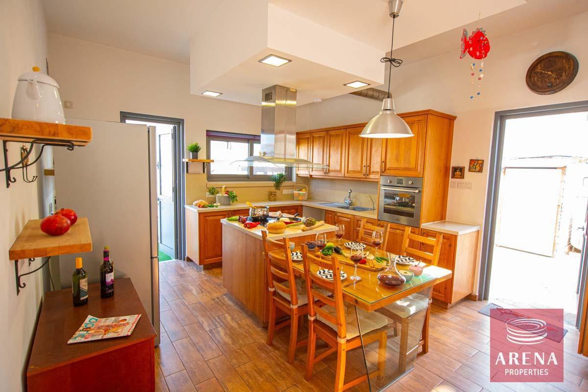 9-villa-in-cape-greco-2908_0