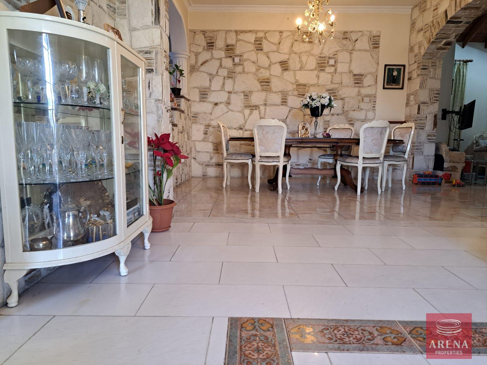 Seller-Maria-aradippou-11