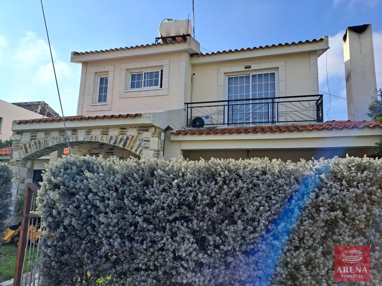 Seller-maria-aradippou-20