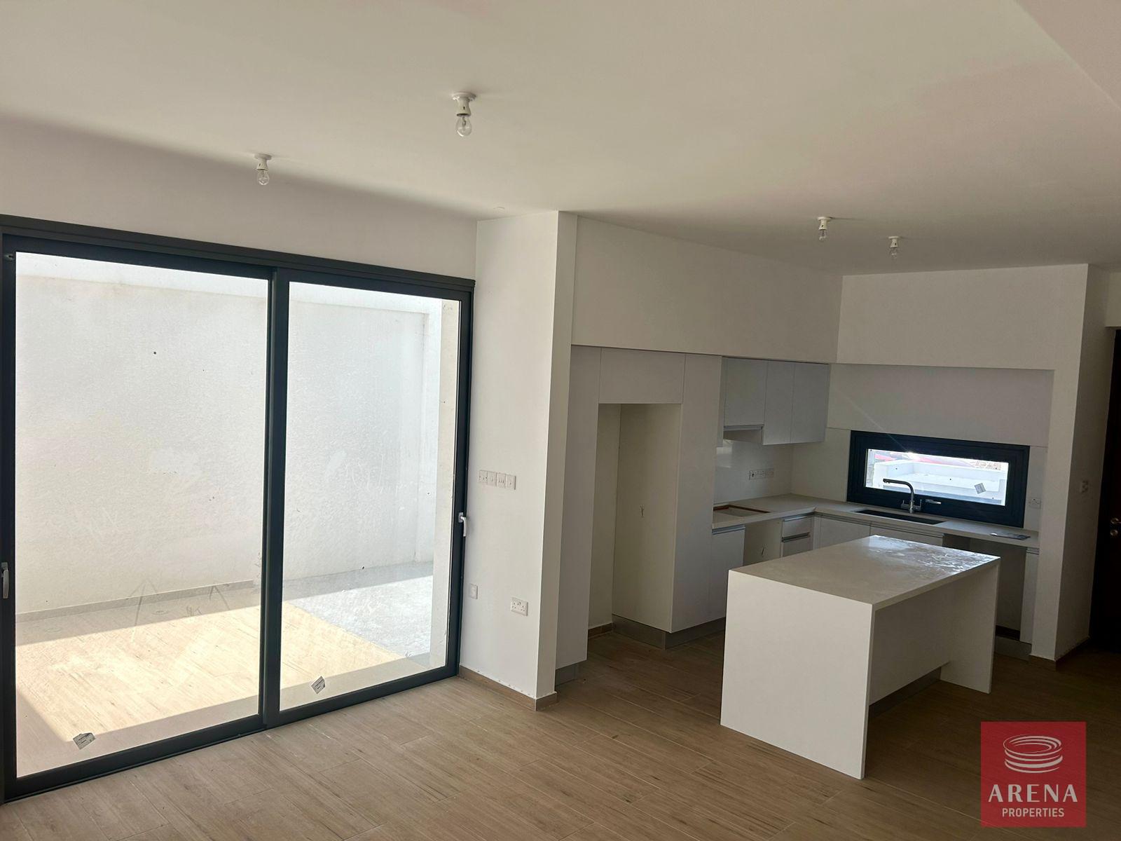 a817674e-d372-4fc5-8e39-6527415968e4-1