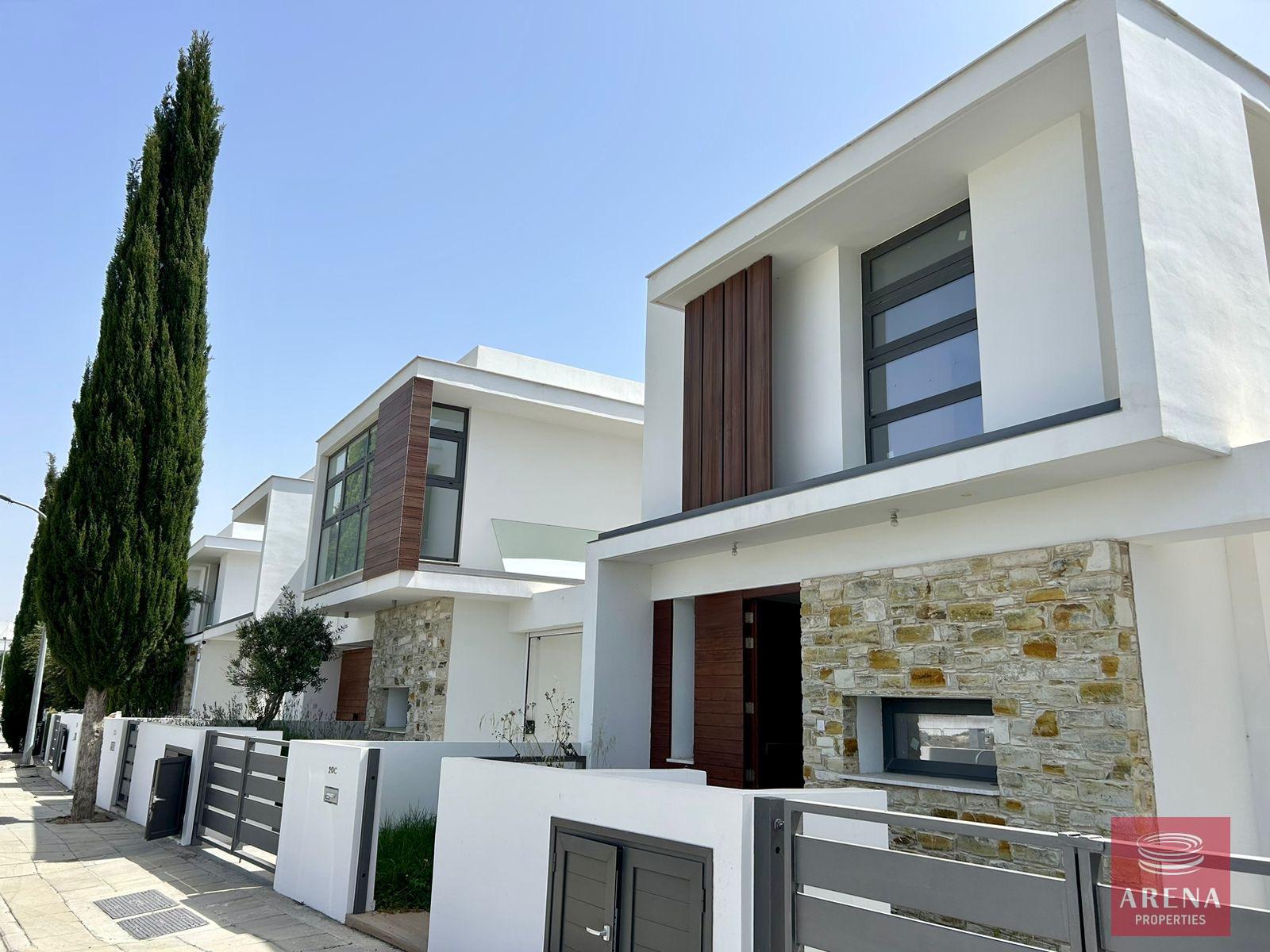 b112e6f7-238f-4b89-a56a-a5ec2b1619b5-1