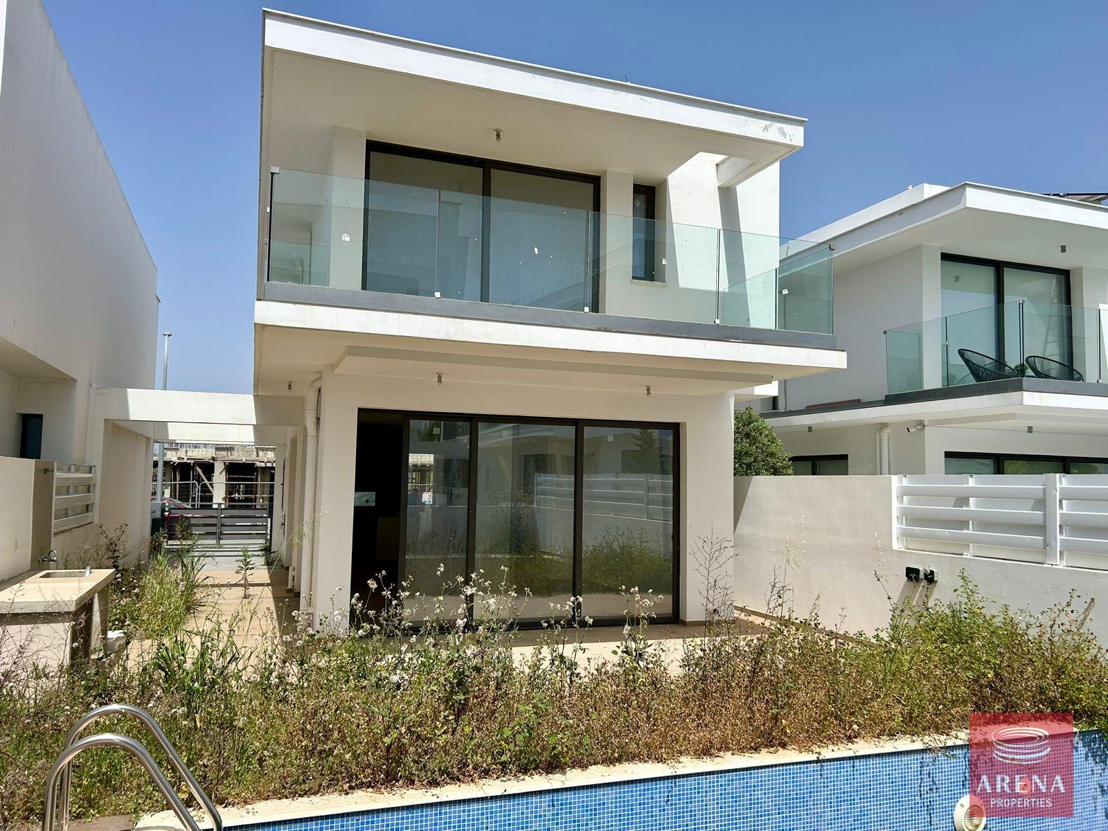 e0131ee9-59c8-4fe8-967c-368332092183-1