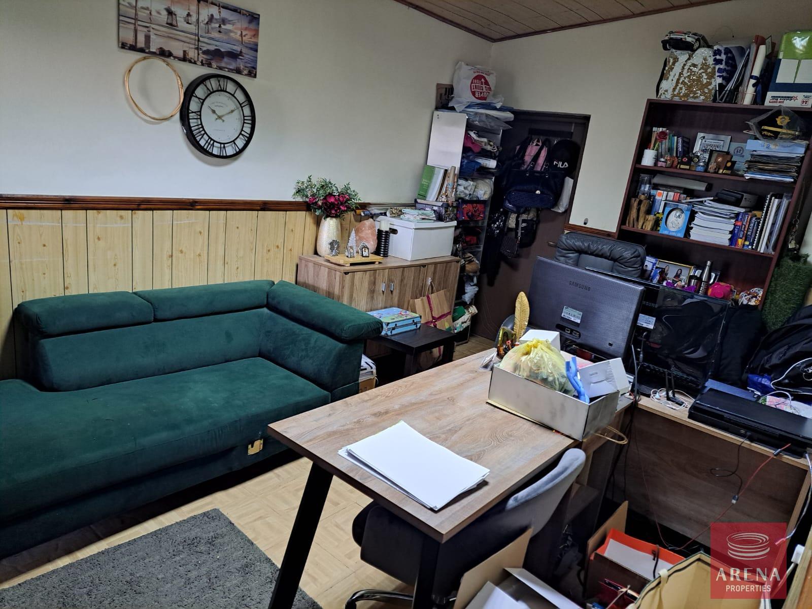 seller-maria-aradippou-6